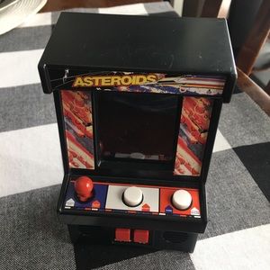 1979 Asteroids Atari Interactive Handheld Game